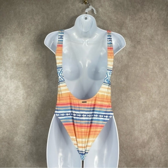 Kenny Flowers The Palmilla Stripe One Piece Open Side Swimsuit Size S NWT - Picture 4 of 10